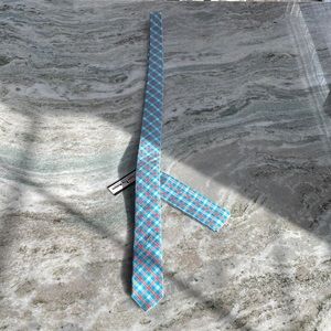 Matching tie and pocket square NWT